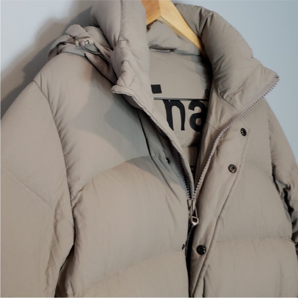 TnA The Super Puff Goose Down Aritzia Womens
Small Outerwear Coat - Picture 4 of 12